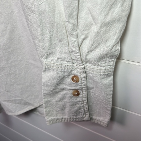 XS we the Free oversized top. A176 - Picture 2 of 4